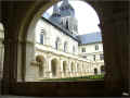 abbaye-fontevraud_cloître (311505 octets)