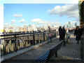 vue sur la City, Londres, bord de la Tamise, 10/2008  (110259 octets)