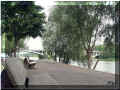 tours, les quais de loire (82056 octets)