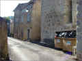 banc-et-poubelles_laroque-de-fa_Aude, 1, France, 08/2011 (408404 octets)