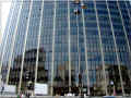assis-au-pied-de la tour-montparnasse_paris (364230 octets)