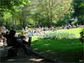 bain-de-soleil-avril11-jardin-du-luxembourg (410541 octets)