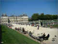 palais-du-luxembourg_chaises-et-bancs_avril_paris (330913 octets)