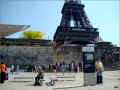 bancs_tour-eiffel (315114 octets)