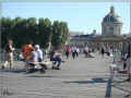 paris_pont_des_arts_5u8.jpg (95866 octets)