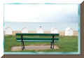 "une photo de carte postale",  la plage de la Cible et ses petits abris tous blancs (31198 octets)