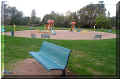 terrain de jeux, Tours, 10/2006 (99505 octets)